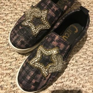 Sam Edelman Closed-Toe Fashion Shoe (gently Used)